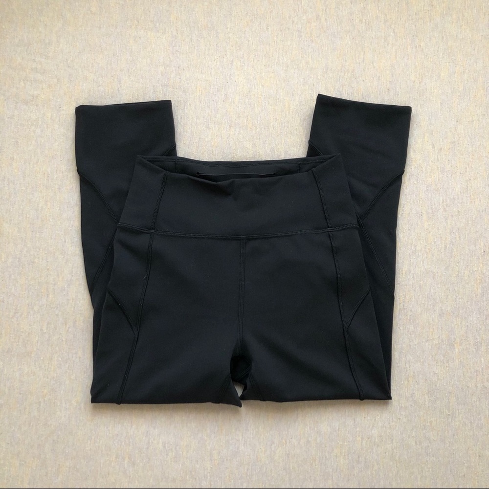 Lululemon black in movement crop leggings - Picture 1 of 4